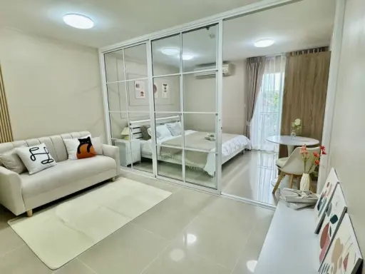 For sale: Regent Home 6 Prachachuen, Building D, 3rd floor, beautiful open garden view, not blocked. If interested, hurry and reserve now. Don't wait.