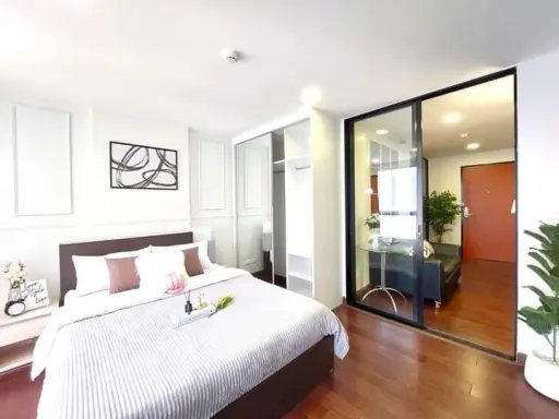 Sale Condo Bangkok Feliz Sathorn-Taksin ห้องแต่งครบ เตียงใหญ่นอนสบายมาก ไม่จองพลาดสุดๆ images