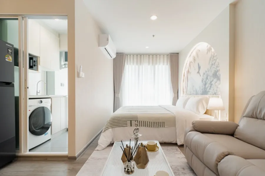 Condo for rent, Regent Bangna. Beautifully decorated unit with high-quality built-in furniture. Amazing price! Book now, don't miss this opportunity!