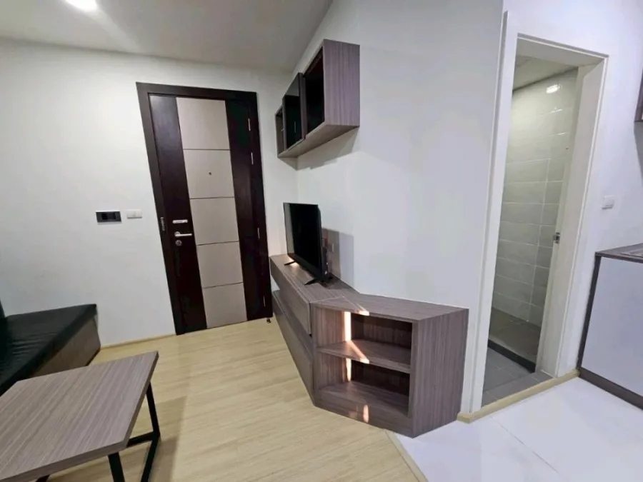 For rent: VIIA 7 Bangna by Apasiri, 3rd floor, fully furnished unit. Book now! Don't miss out!