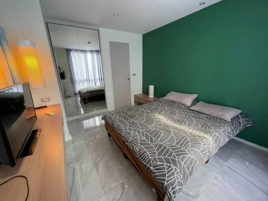 ให้เช่า Atlantis Condo Resort Pattaya วิวเมืองสวยๆ ห้องแต่งน่าอยู่ โซฟาหนานุ่มนั่งสบายสุดๆ จองเลย