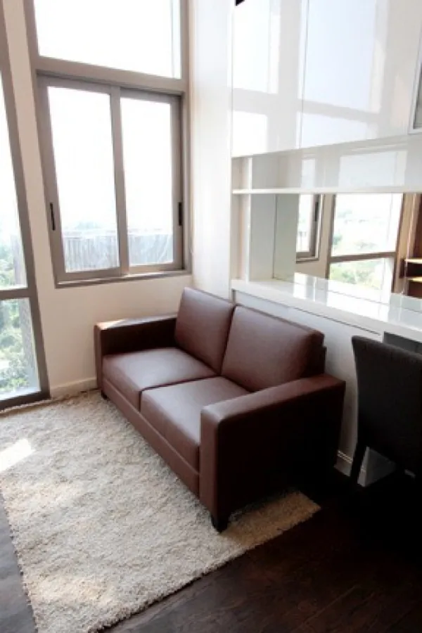 ขายด่วน!! คอนโด ไอดีโอ มอร์ฟ 38 ห้องแบบ Duplex ตกแต่งสวย วิวดี ใกล้ BTS ทองหล่อ ห้ามพลาด!!