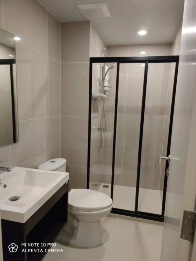 Let's come. STUDIO room, 3rd floor, fully furnished, nice decoration. If interested, reserve now at Monte Rama 9 condo for rent.