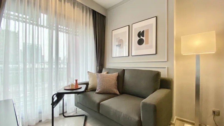 For rent ไลฟ์ อโศก ไฮป์ 1 bedroom Plus มีประตูกั้นโซนครัวอย่างดี สนใจรีบมาจองด่วน อย่ารอช้า