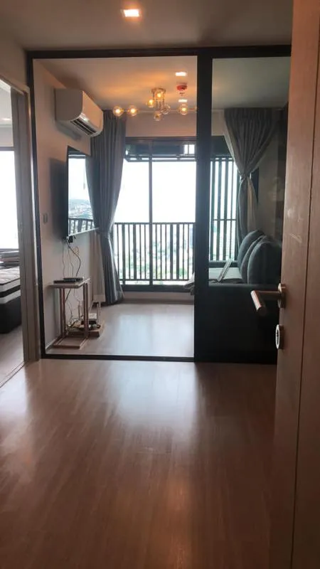 PREMIUM LUXURY That you can feel for only ten thousand. Life Ladprao This room is for you!! Rent it now!!