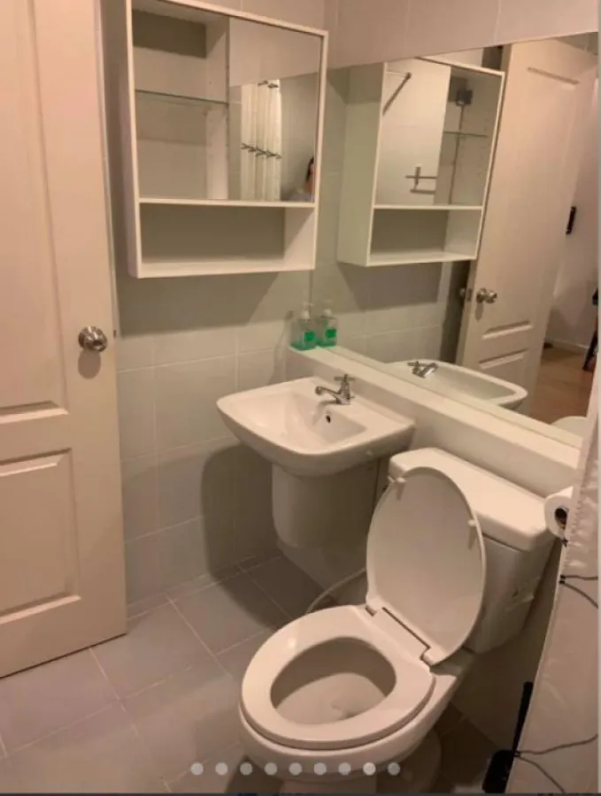 Urgent sale, Condo 624 Condolette Ratchada 36, corner room, near the department store. Don't be late, book now!!