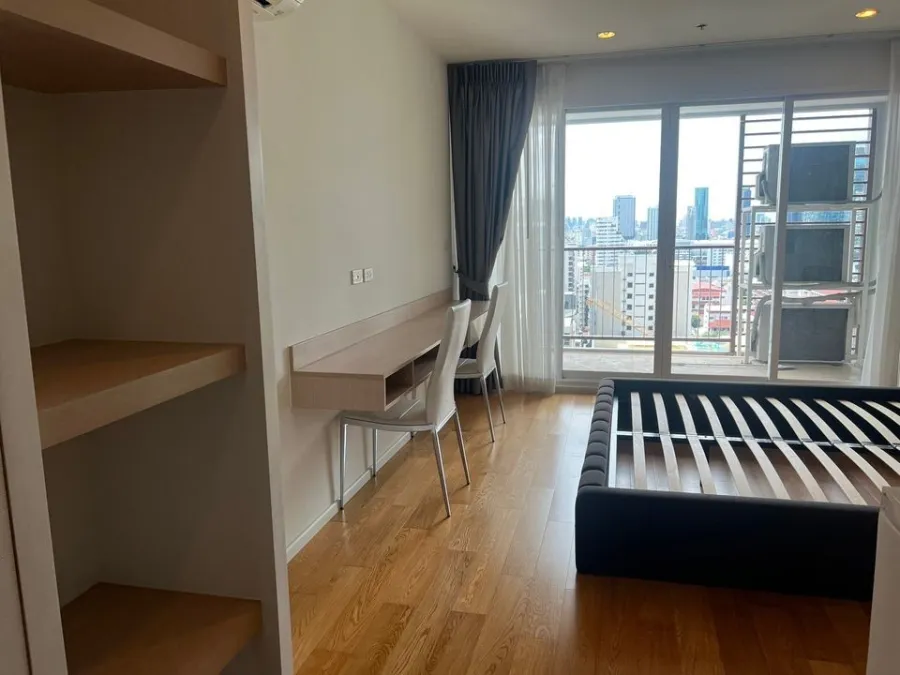 For Sale 15 Sukhumvit Residences ชั้น 20 ห้องกว้างสุดๆ กั้นเป็นสัดส่วนดีมาก รีบจับจองก่อนพลาดน้า
