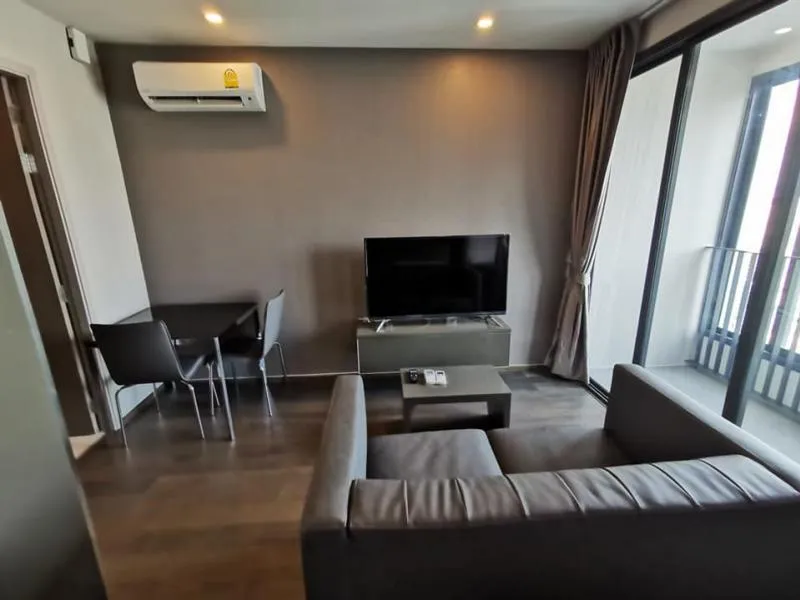 ลิฟท์ส่วนตัวส่งตรงถึงห้องพัก ตกแต่ง​ full​ furniture​ ขาย/ให้เช่า ideo Q ราชเทวี