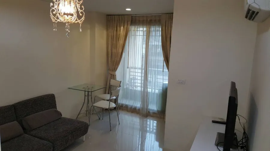 Condo for rent, Wish at Siam, fully furnished, electrical appliances, convenient to travel, don't wait
