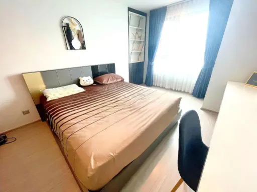 For rent or sale: Life Ladprao, 45th floor, corner room, Penthouse-style view, 2-way view, fully furnished, nice to live in, book now.