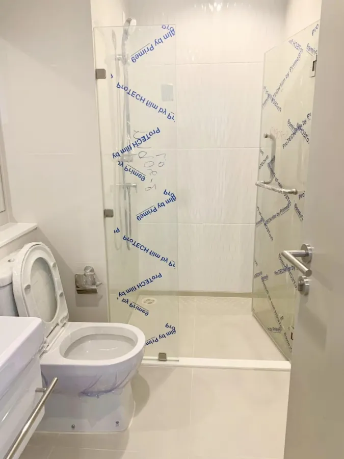 Condo for sale/rent, Life Lat Phrao, decorated with built-in marble patterns, high floor, east facing, just come and move in.
