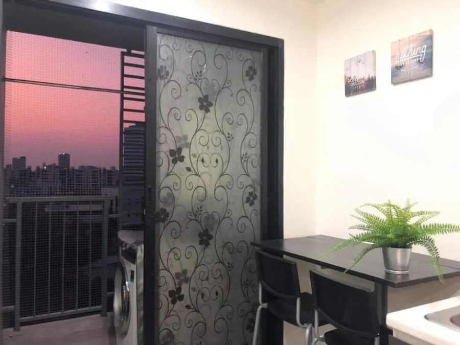 Urgent sale rent!! The Niche Mono Bangna N 8 Building D Corner room, swimming pool view, ready to move in immediately, book now!!