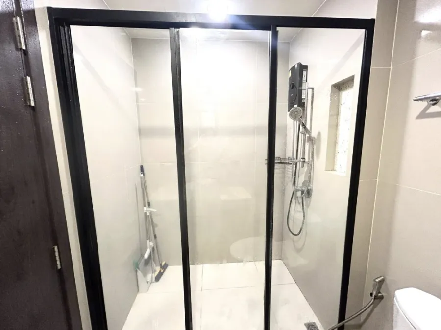 For sale, for rent, XT Huaikhwang, a nice room, complete with furniture and electrical appliances. If you don't reserve, you'll regret it later.
