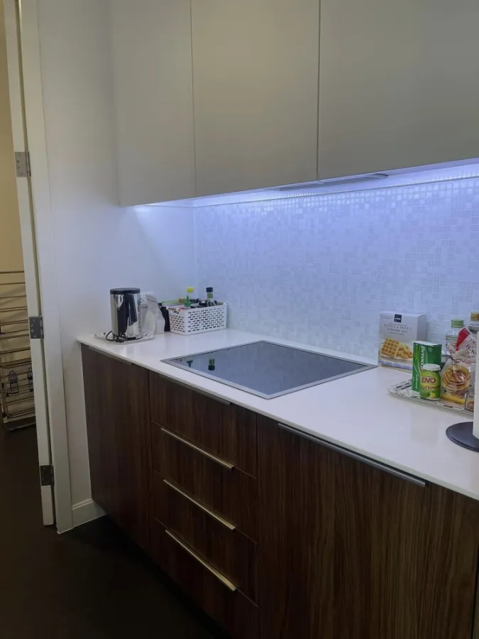 For rent, 185 Ratchadamri, the most popular furniture, full of huge wardrobes. The room is ready Hurry up to reserve now.