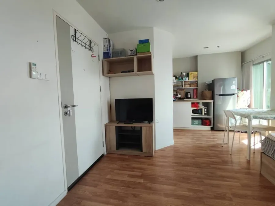 For sale Lumpini Park Phetkasem 98, Building D, 19th floor, fully furnished, ready to move in, city view, great atmosphere, if you don't reserve, you'