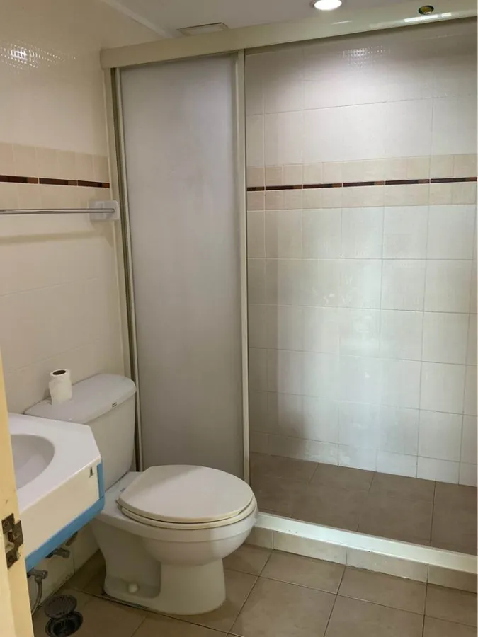 For rent: Lumpini Place Ratchada - Tha Phra, empty room, very clean and airy, beautiful city view, interested, book now.