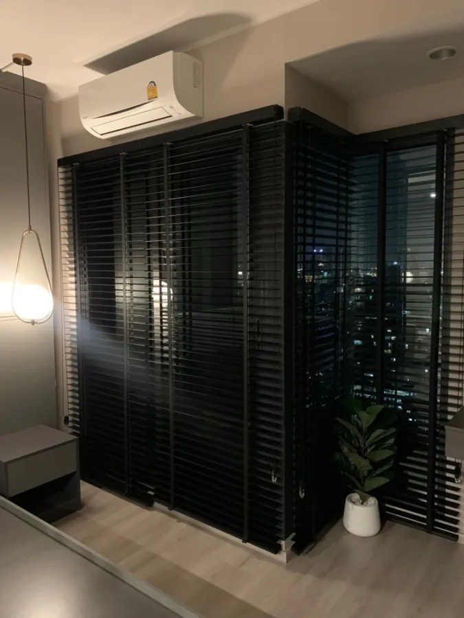 For rent/sale Condo IDEO Ratchada-Sutthisan, 21st floor, room facing north, room is a single corridor, very private, buy now.