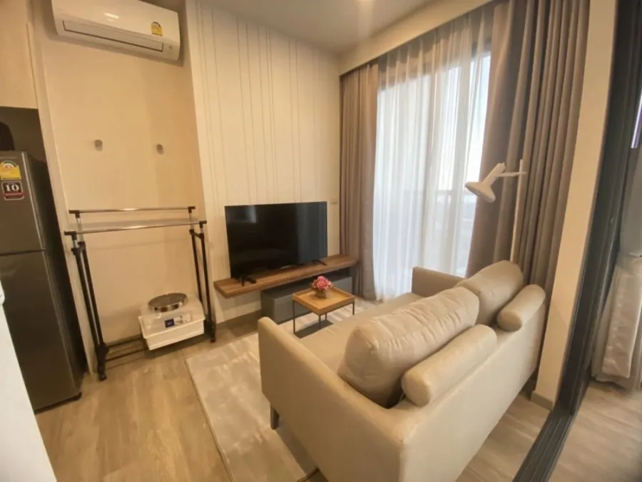 For rent, Keen Condo, Sriracha, nicely decorated room. Fully furnished, get a high view, hurry up and reserve.