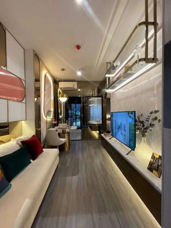Down payment sale for IDEO Ramkhamhaeng - Lam Sali Station. Beautiful corner room, not hot from the sun, good breeze, open view, no buildings blocking