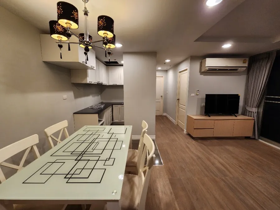 For rent!! Condo The Master Sathorn Executive Beautiful room, newly decorated in the whole room. Ready to move in immediately!!
