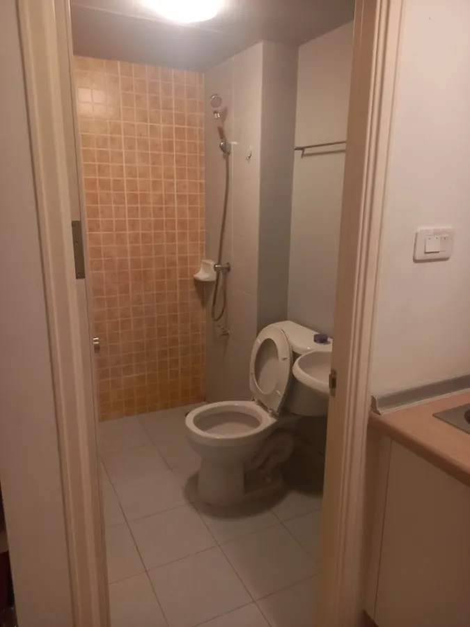 For rent, Lumpini Township, Rangsit, Khlong 1, 5th floor, complete amenities. Don't just look and reserve now.