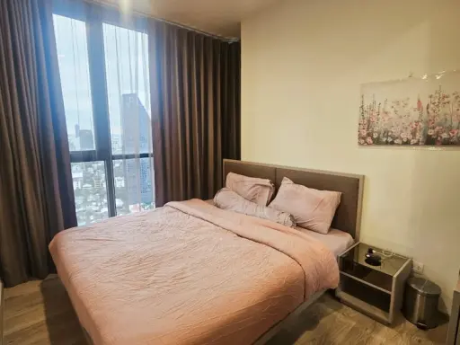 ให้เช่า Oka Haus Sukhumvit 36 2 ห้องนอน พื้นที่ใช้สอยเยอะ เฟอร์ครบครัน มองเห็นวิวสวยจากชั้นสูง จองเลย