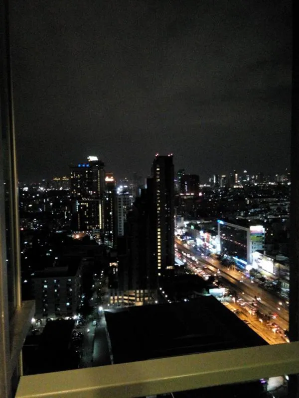 **ขายเช่าคอนโด ไลฟ์ รัชดาภิเษก**ทำเลทอง ลงทุนก็ปัง อยู่เองก็เริ่ด ราคาสบายกระเป๋า จองเล้ยย!!