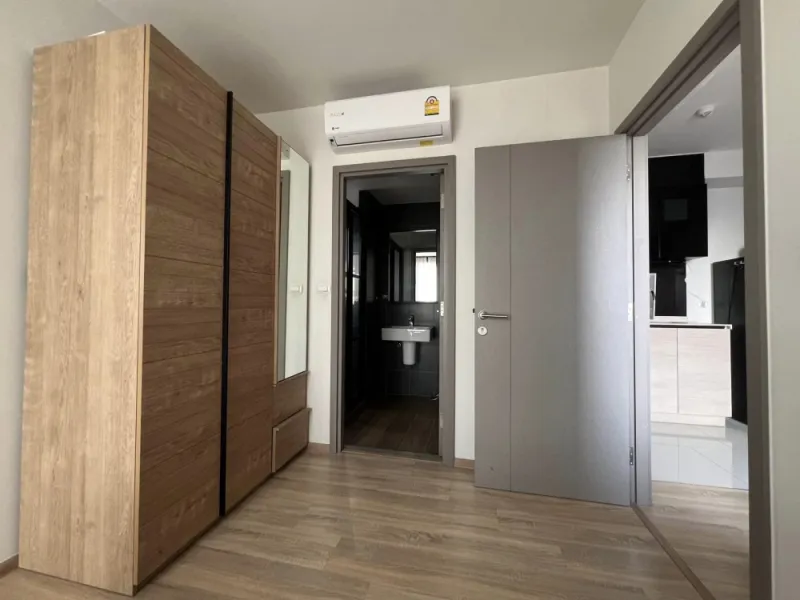 For rent THE BASE Garden-Rama 9 ห้องหัวมุม ลมพัดแรงตลอด ชั้น 28 วิวสวย รีบย้ายมาจองเลย