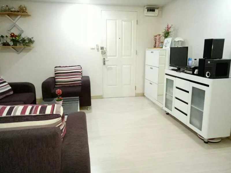 ด่วนจ้า ให้เช่า แฮปปี้ คอนโด รัชดา 18 ชั้น 5 ห้องกว้าง สบายสุดๆ เฟอร์+เครื่องใช้ไฟฟ้าครบ ห้ามพลาด!!!