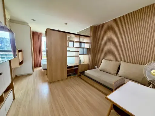 For sale: U Delight 2 Bangsue Station, 10th floor, North facing with pool view. Beautiful minimalist decor. Don't miss out!