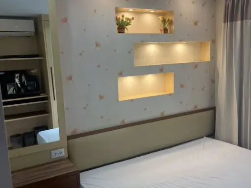 ให้เช่าคอนโด Lumpini Place Srinakarin-Huamak Station ห้องน่าอยู่ ติดวอลเปเปอร์อย่างดี ราคาคุ้ม จองเลย