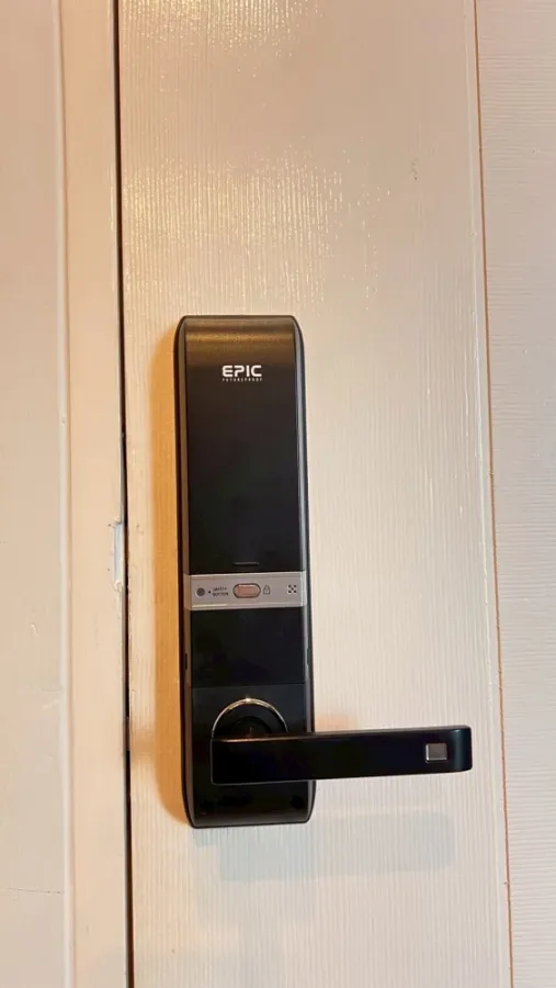 V Condo Ladkrabang for rent, 7th floor unit, fully furnished with appliances. Don't miss out!