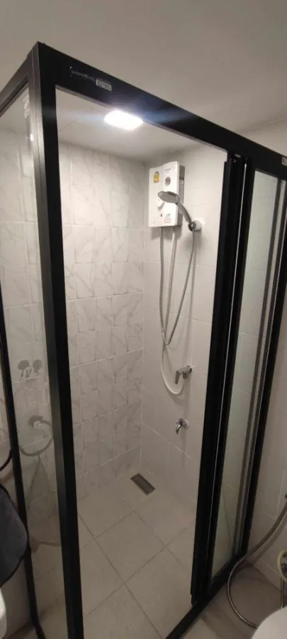 For rent, Cave Ava, Building D, 2nd floor, beautiful room, fully decorated, nice to live in. Let me tell you, you shouldn't miss it. Reserve now.