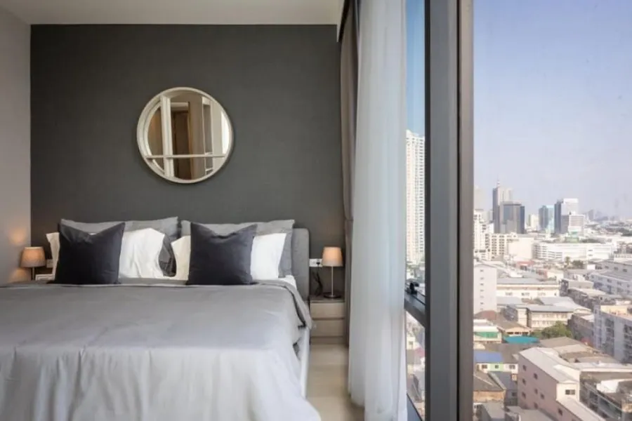 For rent!! Siamese Exclusive Queens Condo, 17th floor, fully furnished, Master bedroom, extra large, do not miss!!