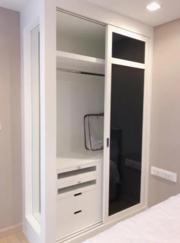 For rent Casa Condo Bang Yai is private because it is a north corner room. The same floor as the swimming pool, the sun is not hot.
