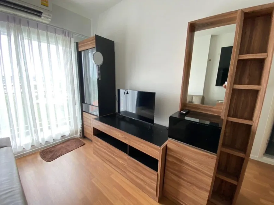 Condo for rent at Lumpini Place Bangna Km.3. Ready to move in, fully furnished with appliances. Affordable price. Book now, don't miss out!
