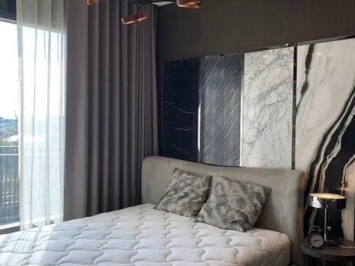 For rent, Life Sukhumvit 62, 5th floor, beautiful room, fully decorated, luxurious. Tell me that it's very nice to live in. Book now. Hurry up.
