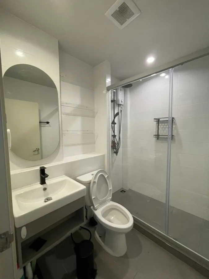 For rent: Common TU, beautiful room, separated into sections. Comes complete with furniture and electrical appliances. Book now quickly.