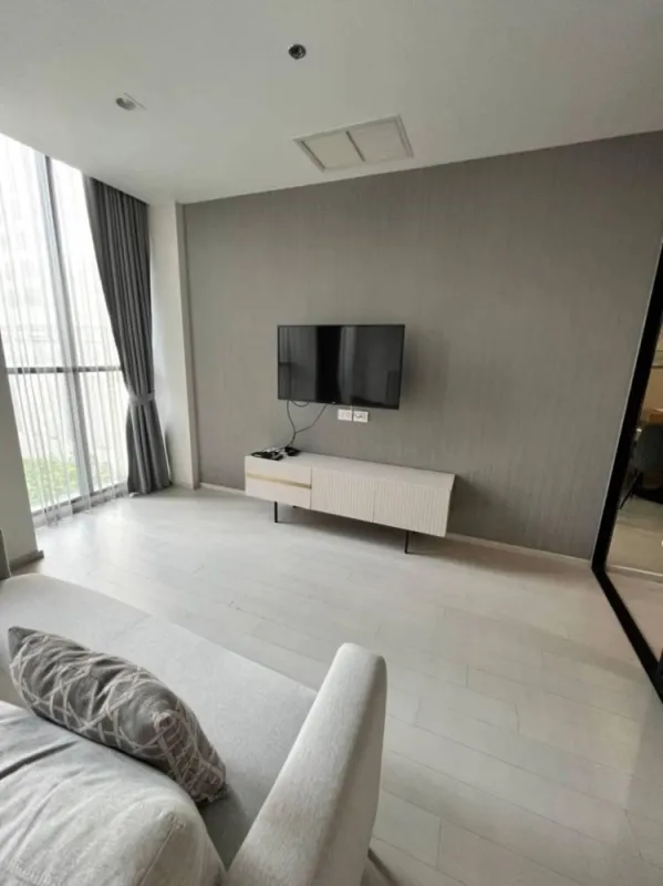 ขาย Noble Ploenchit ตกแต่งโทนสีสบายตา เฟอร์ครบ พร้อมให้เข้ามาอยู่ได้เลย ต้องรีบจองเลยจ้า