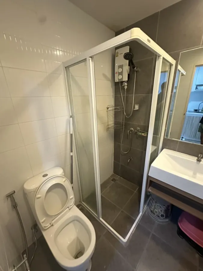 Condo for rent, H2 Ramintra 21, ready to move in. Fully furnished with appliances. Convenient and complete. Book now, don't miss out!