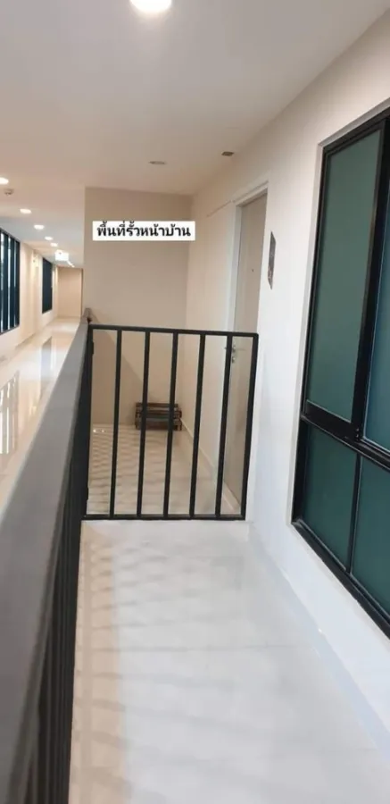 ขายด่วน!! คอนโด เลสโต้ สุขุมวิท 113 ห้องสวย เฟอร์ครบ เดินทางสะดวก พลาดไม่ได้แล้ว !!
