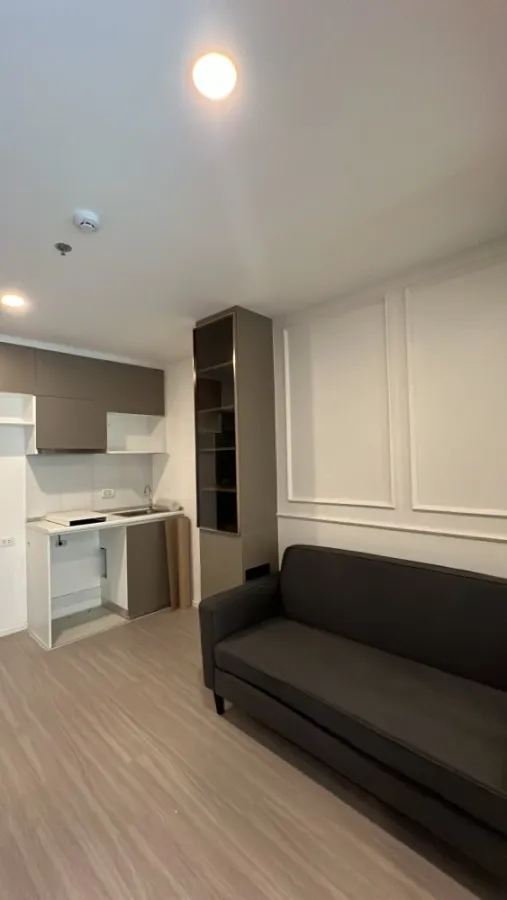 For sale or rent: Denim Chatuchak, Building C, 14th floor, corner unit, very quiet. Fully furnished with built-in furniture in a simple yet luxurious