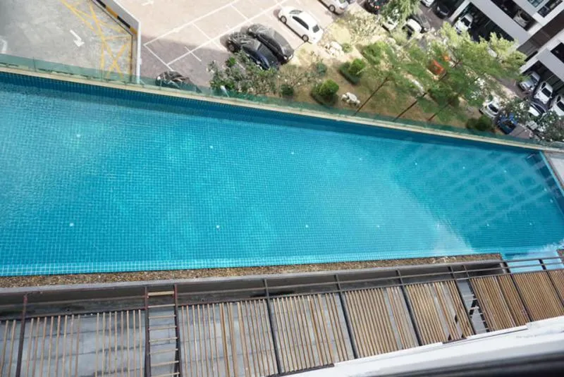 Rent Regent Home 18 Chaengwattana-Laksi, pool view and refreshing garden. One bag can move in immediately. Don't miss it.