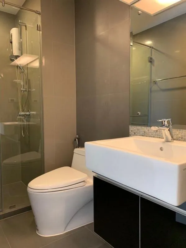 Condo for sale, The Crest Sukhumvit 34, 22nd floor, beautiful view, 2 bedrooms, easy to travel, near the BTS, do not miss!