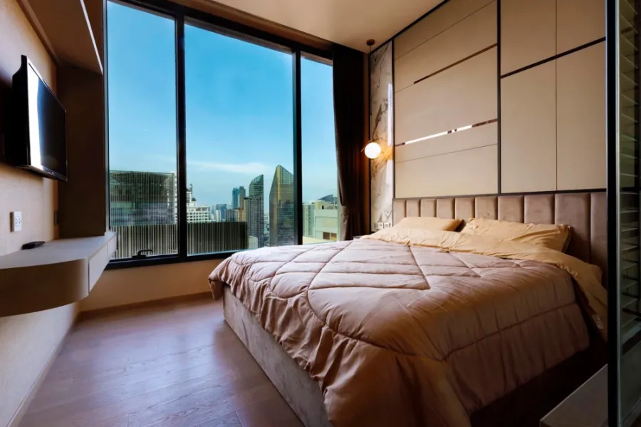 Sell/Rent The Esse Asoke Condo, 32nd floor, beautiful view, in the heart of the city, ready to move in, don't wait, book now!!