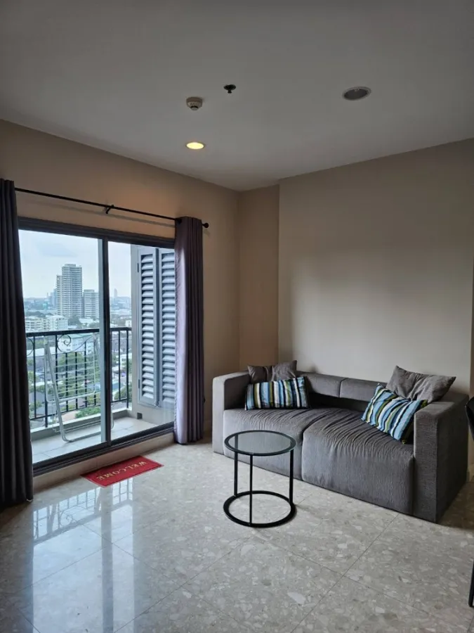 For rent!! Condo The Crest Sukhumvit 34, 16th floor, beautiful room, good location, complete common area, don't miss it!!