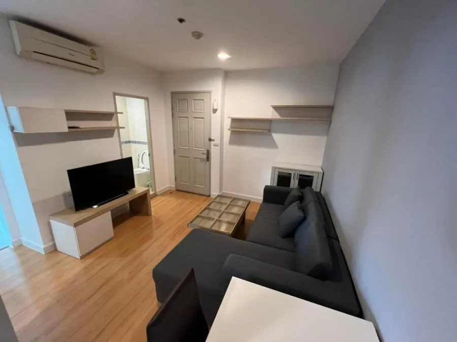 For sale and rent: Life at Ratchada-Sutthisan. The room is ready to move in. Fully furnished Complete set of electrical appliances. Don't miss it.