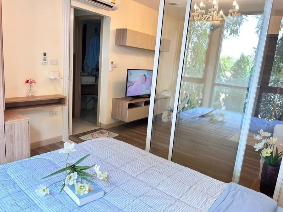 Condo for rent, Monique Sukhumvit 64, separated room, garden view, airy and comfortable. Reserve first and get to move in first.
