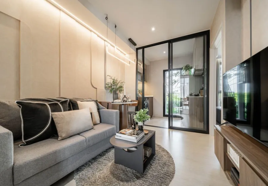 Selling down payment New Cross Khu Khot Station, Building D, 7th floor, spacious room, good price, interested in being an owner, book now, urgent.