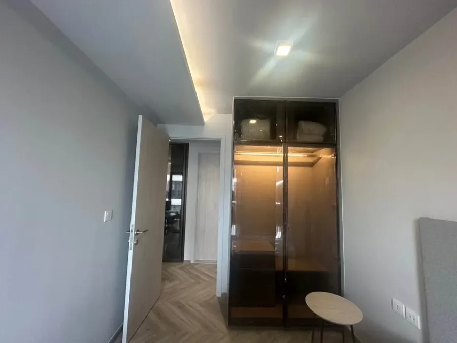 For rent: Chapter Thonglor 25, 2 Beds 2 Baths, fully furnished, just bring your bags and move in.